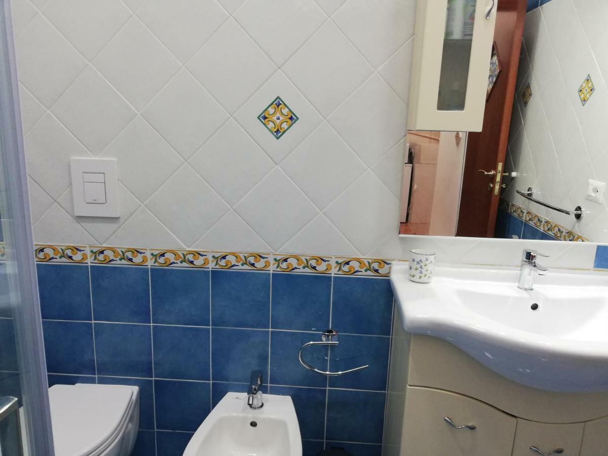 Casa Lillina A Toledo , Near Piazza Del Plebiscito Naples