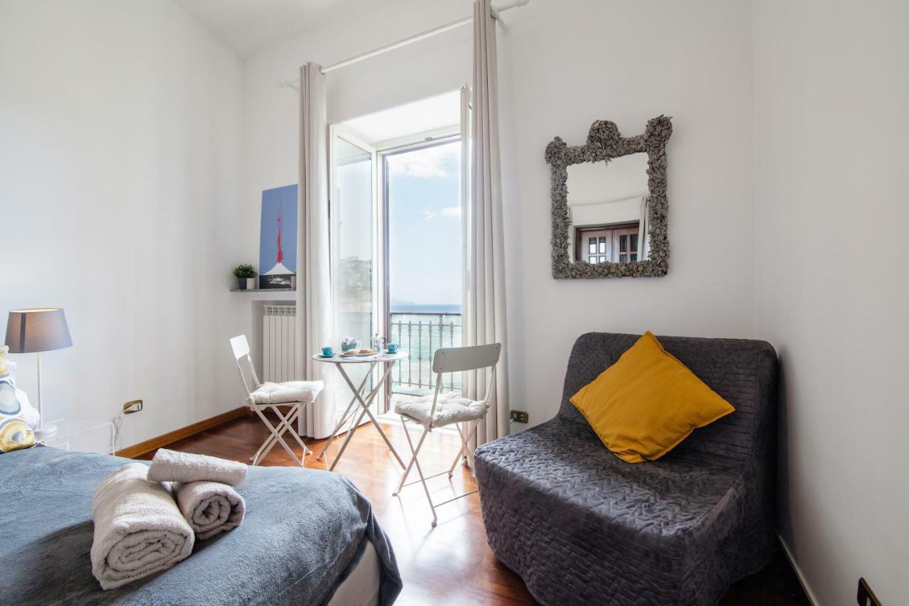 Napolicentro Mare - Sea View & Bed & Breakfast 2*