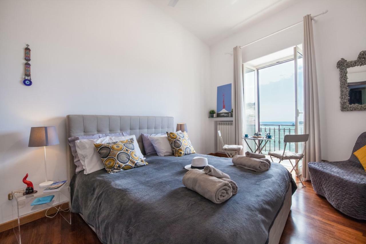 Napolicentro Mare - Sea View & Bed & Breakfast