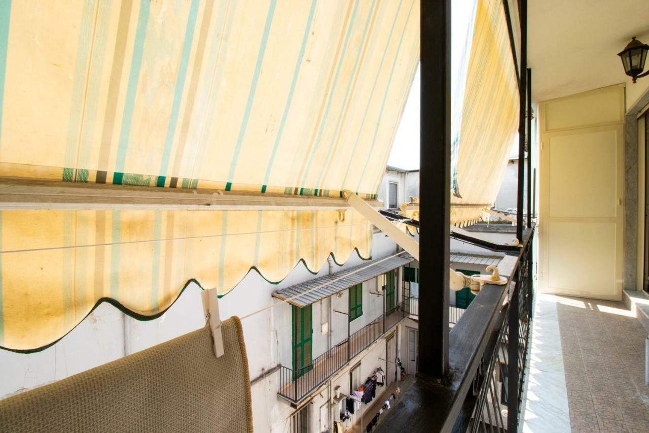 Sky-terrace In Central Station, 3 Bedrooms * Naples