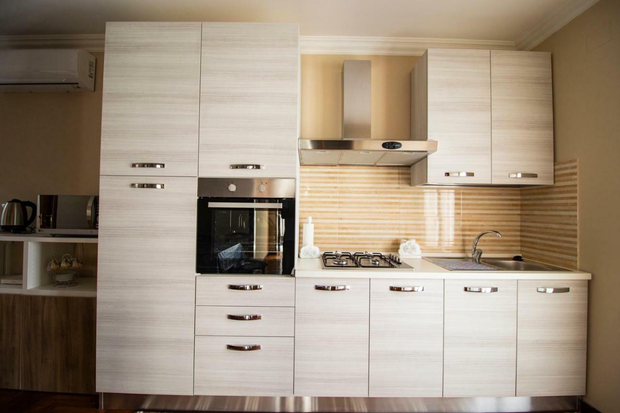 Sky-terrace In Central Station, 3 Bedrooms Apartment