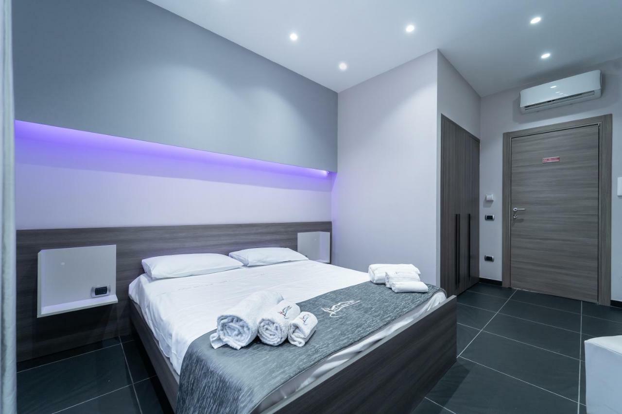 Royal Art H Duomo - Centro, By Clapa Group Guest house Naples