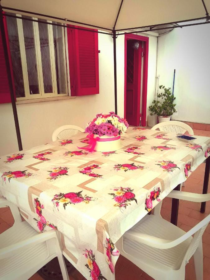 Garden House Airport * Naples