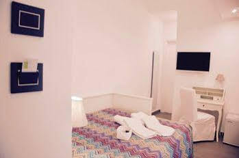 Relais Piazza Del Plebiscito 3*