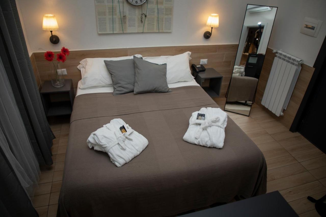 Ideal Walk Hotel Naples