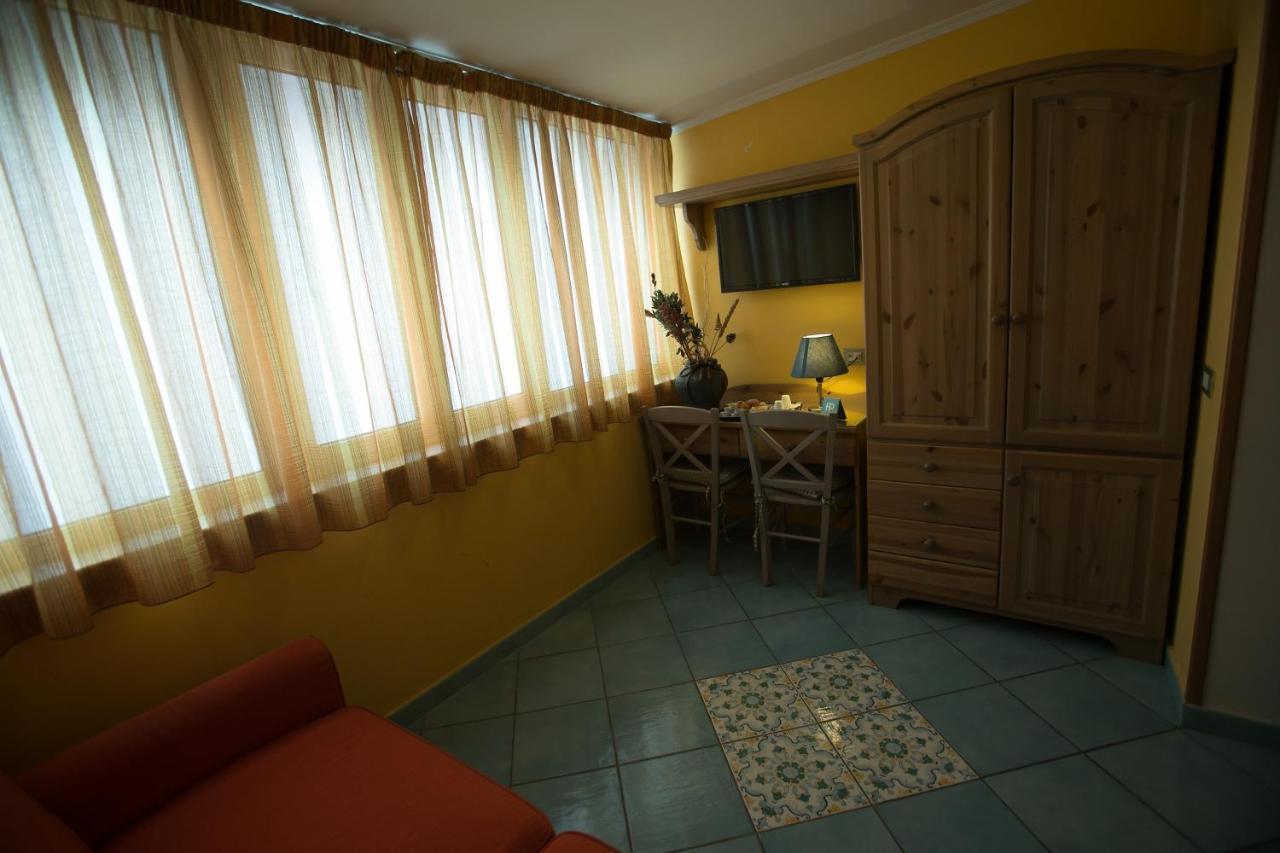 Potenza 3* Naples