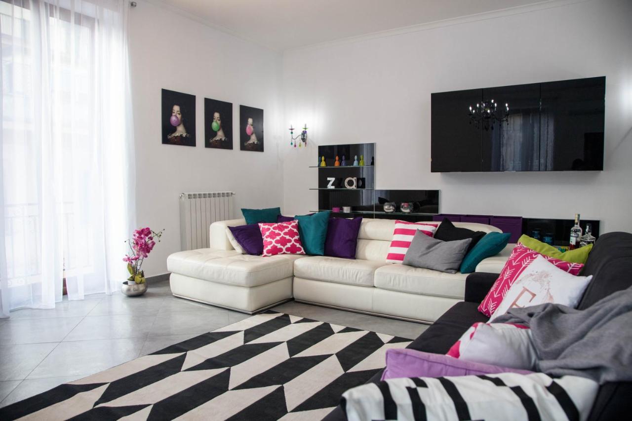 Ferdinando Arthouse Oversized Modern - By Gocce Team Apartment *