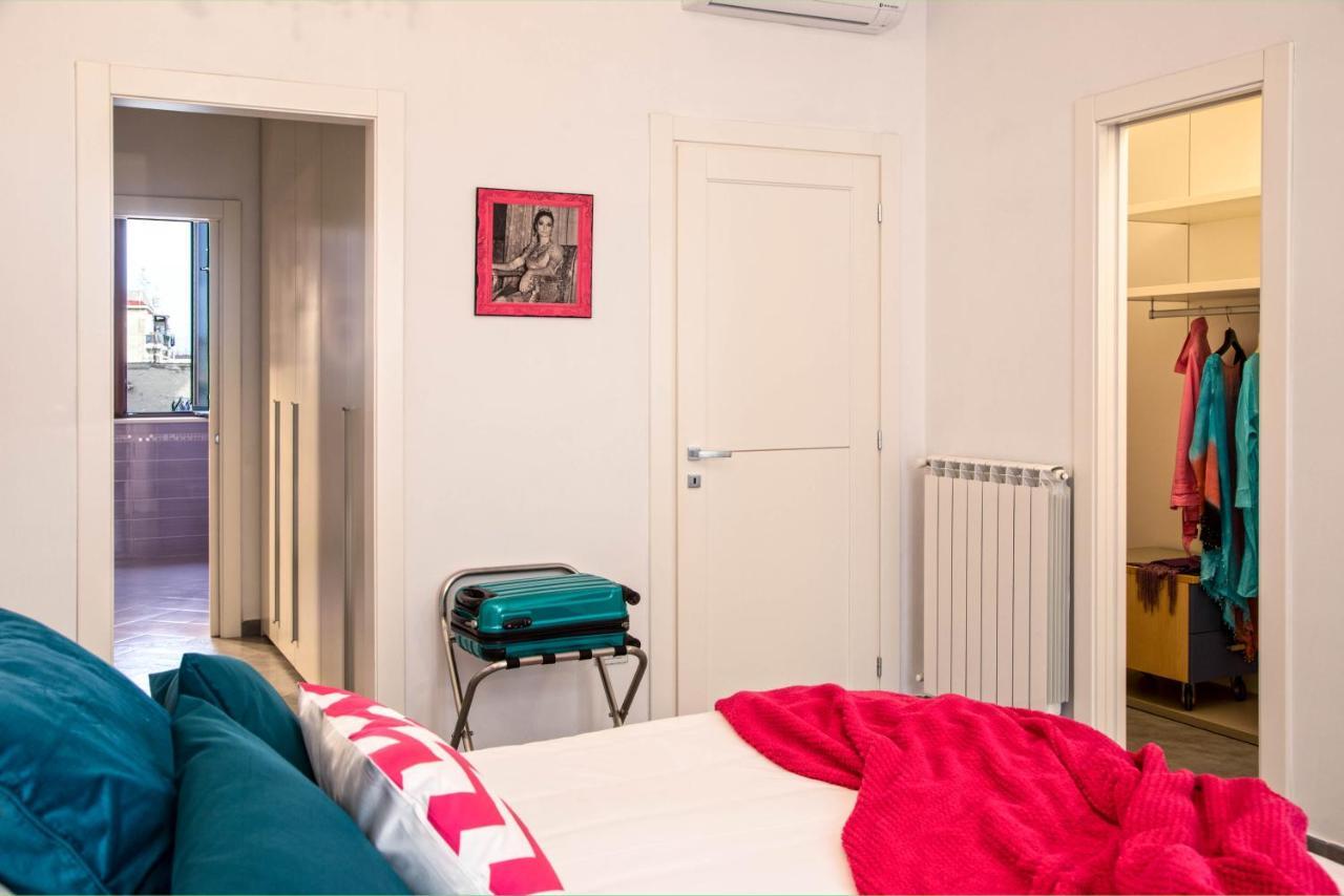 Apartment Ferdinando Arthouse Oversized Modern - By Gocce Team Naples