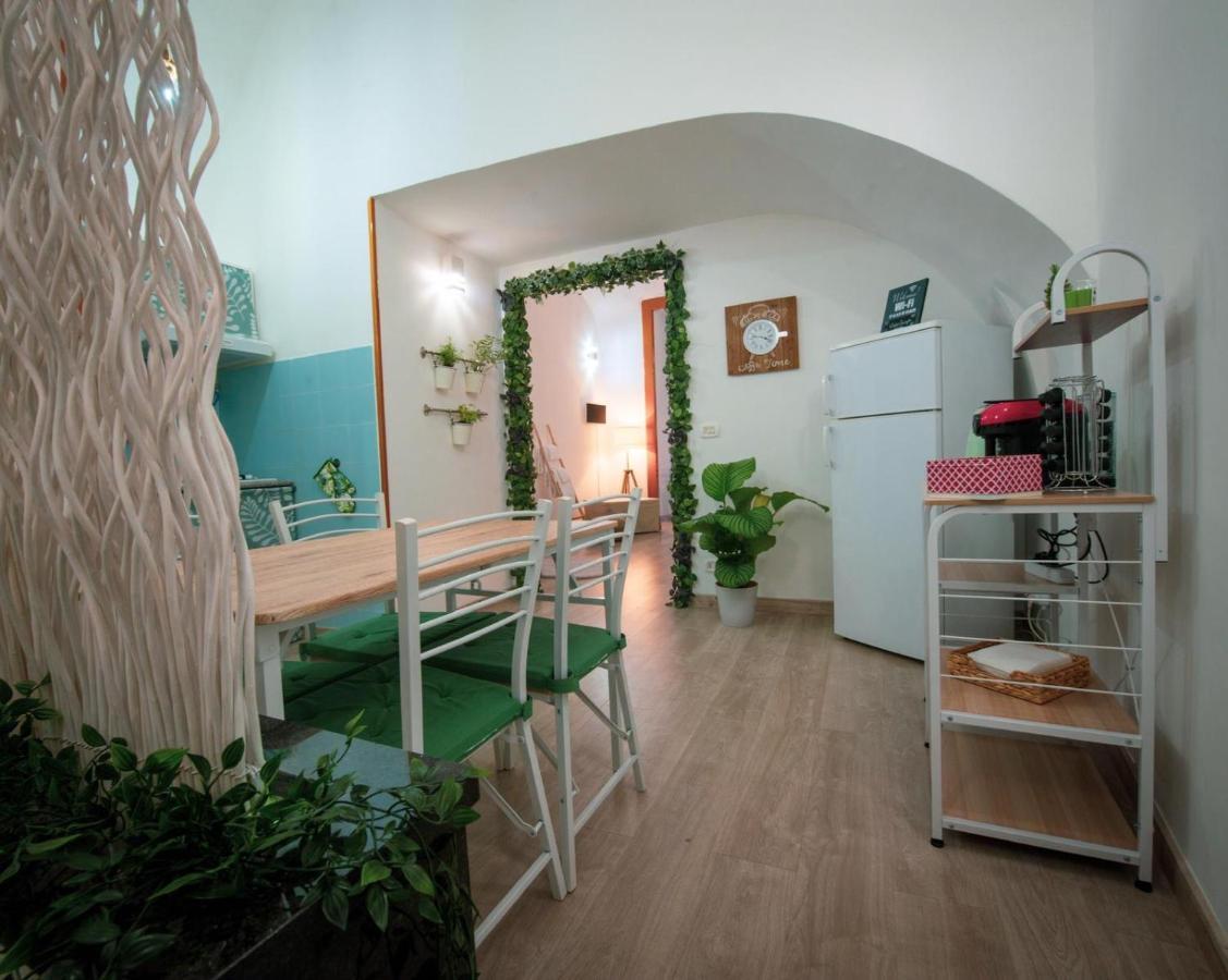 Urban Jungle Rooms Naples