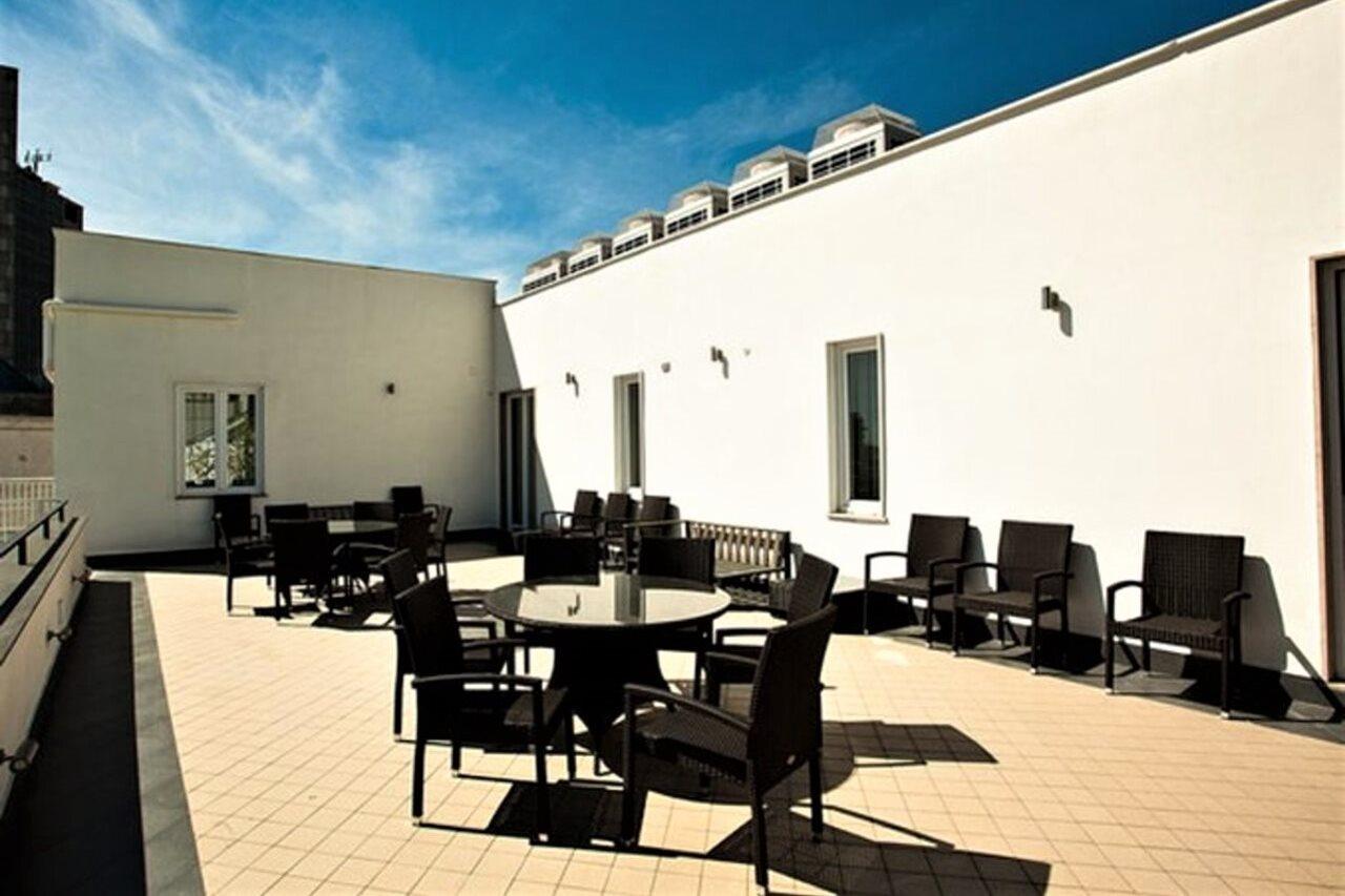 Stelle The Businest Naples