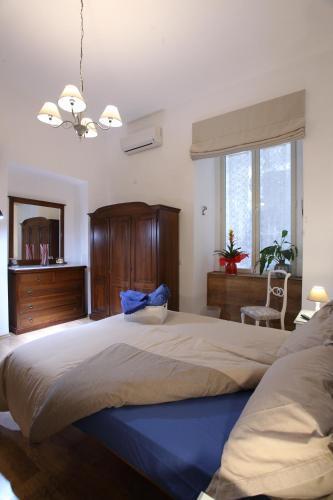 Pietrasanta Lt *