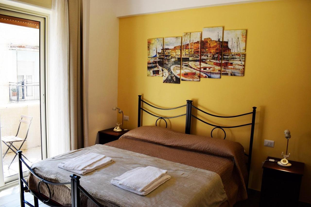 Neapolis Pie * Naples