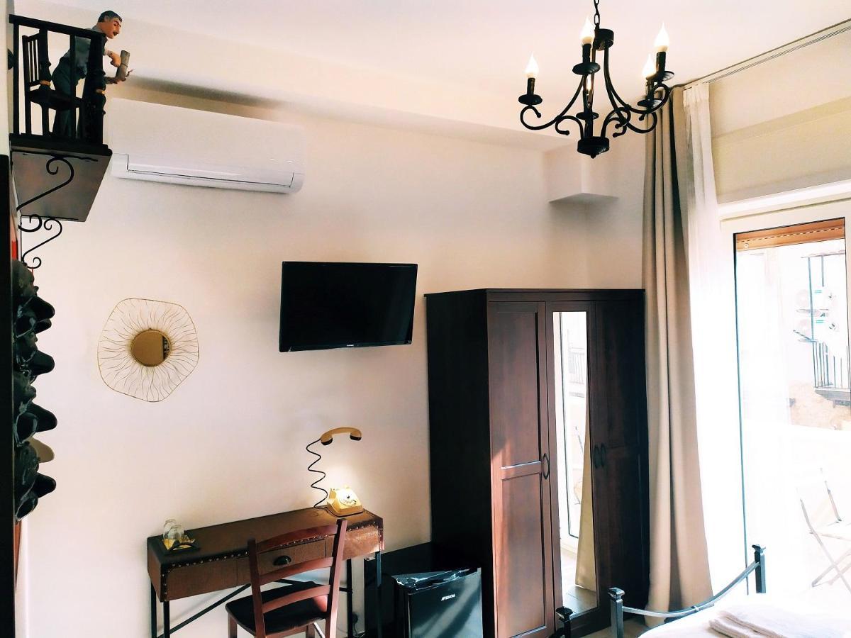 Neapolis Pie Homestay *