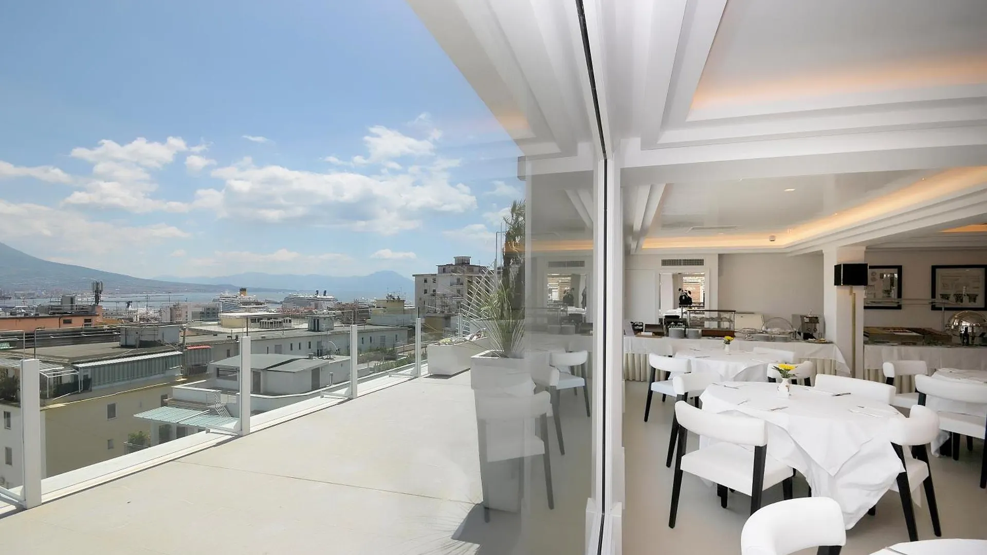 Top Hotels in Naples Historical Centre You Must Try